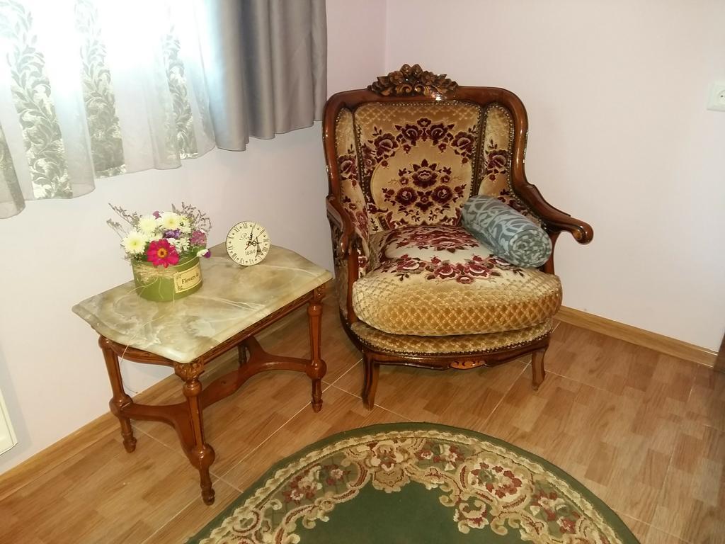 Guest House Panda Kutaisi Exterior photo